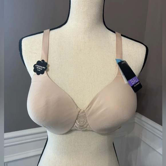 Bali Concealers Bra Beige Color Size 38C Smooth Tagless Lace Full Coverage NWOT - Picture 1 of 9